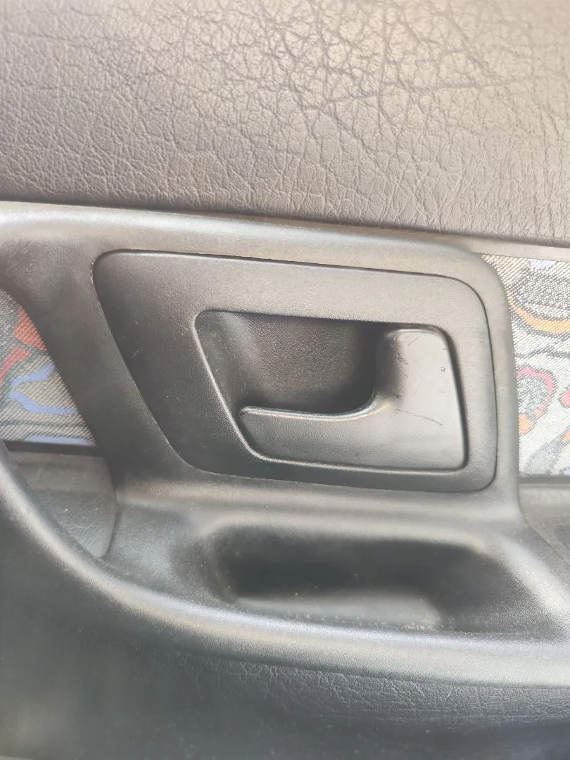 Foto de MANETA INTERIOR TRASERA DERECHA SEAT IBIZA (6K1) 1.4 (60 CV / 44 KW)
