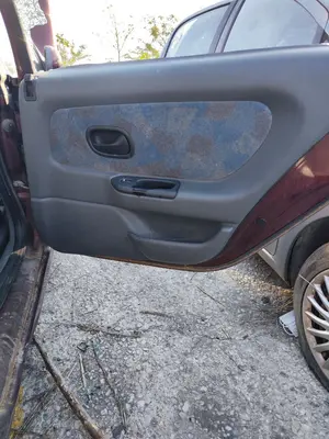Foto de GUARNECIDO PUERTA TRASERA DERECHA RENAULT LAGUNA (B56) 2.0  (113 CV / 83 KW)