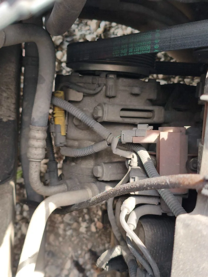 Foto de COMPRESOR AIRE ACONDICIONADO PEUGEOT 407 SW 2.0 16V HDi FAP CAT (RHR / DW10BTED4) (136 CV / 100 KW)