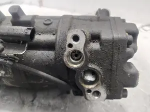 Foto de COMPRESOR AIRE ACONDICIONADO BMW SERIE 3 COMPACTO (E46) 2.0 16V Diesel CAT (150 CV / 110 KW) referencia 691538008 foto 3