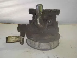 Foto de BOMBA DIRECCION AUDI A4 AVANT (8E) referencia 038145255B
