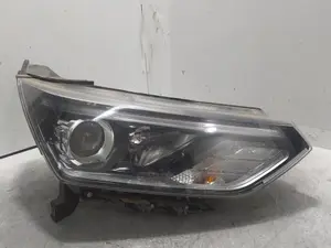 Foto de FARO DERECHO SSANGYONG KORANDO 1.6 Turbodiesel CAT (136 CV / 100 KW) referencia 8310237100 foto 1