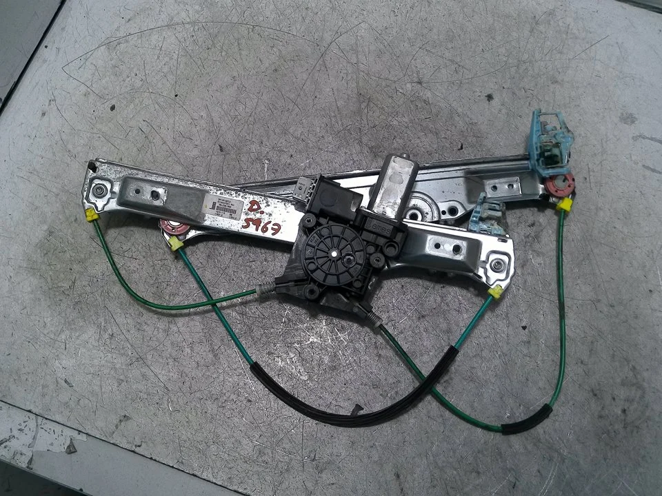 Foto de ELEVALUNAS DELANTERO DERECHO OPEL CORSA E 1.2 (69 CV / 51 KW) referencia 541613212