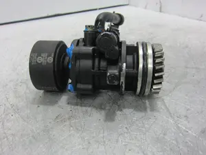 Foto de BOMBA DIRECCION VOLKSWAGEN TOUAREG (7LA) referencia 7H0422153A foto 2
