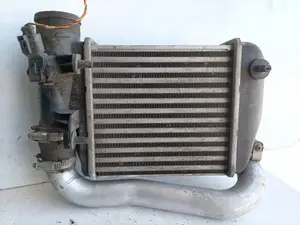 Foto de INTERCOOLER AUDI A6 BERLINA (4F2) 3.0 V6 24V TDI (224 CV / 165 KW) referencia 4F0145805E foto 4