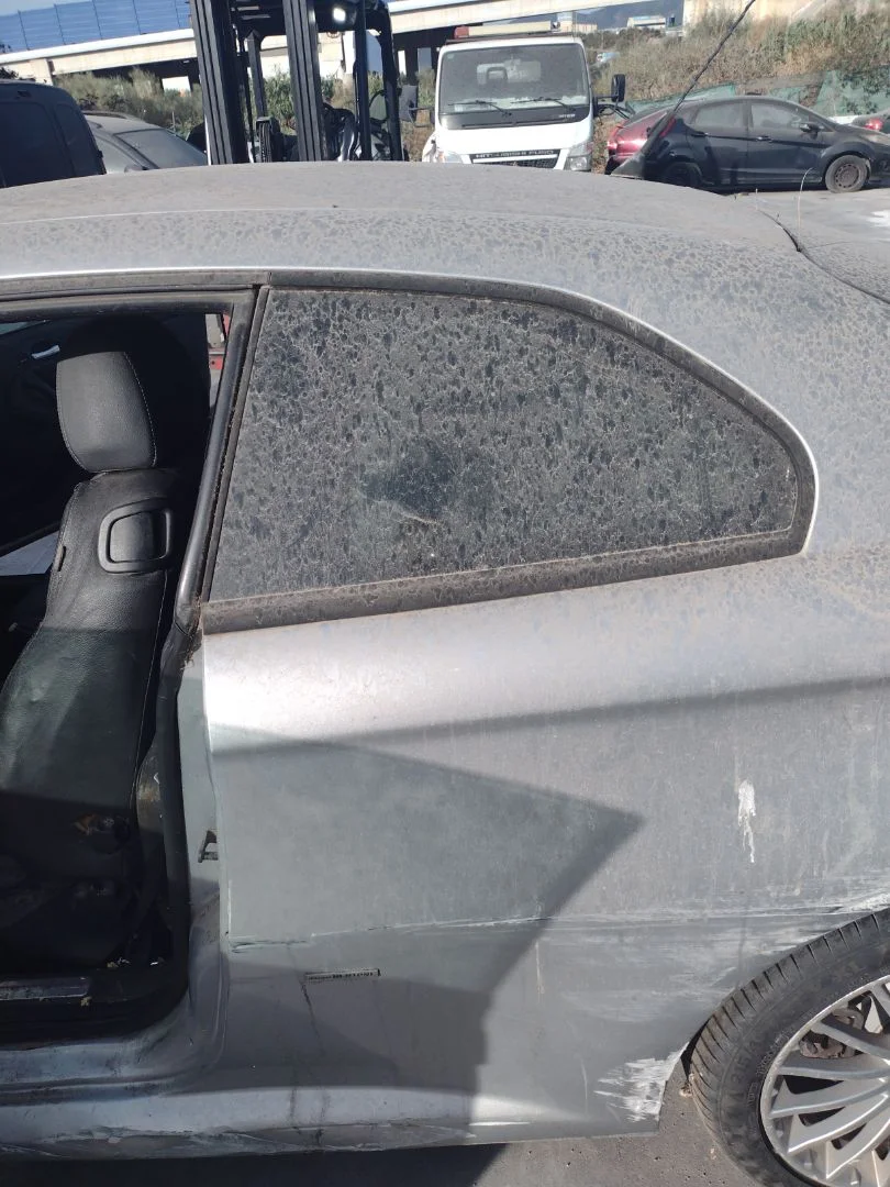 Foto de LUNA CUSTODIA TRASERA IZQUIERDA ALFA ROMEO GT (125) 1.9 JTD (M) 16V CAT (150 CV / 110 KW)