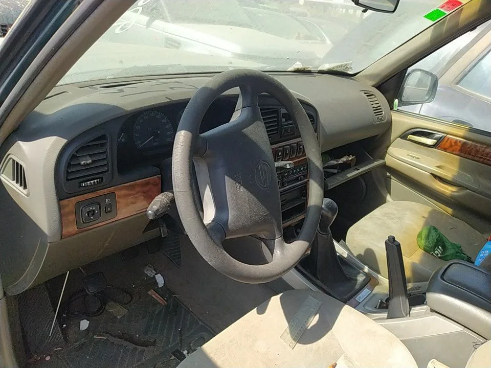 Foto de SALPICADERO SSANGYONG MUSSO 2.9 Turbodiesel CAT (120 CV / 88 KW)