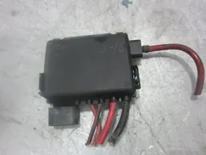 Foto de CAJA RELES / FUSIBLES VOLKSWAGEN GOLF IV BERLINA (1J1)(10.1997) 1.9 TDI (101 CV / 74 KW) referencia 1J0937550 foto 2