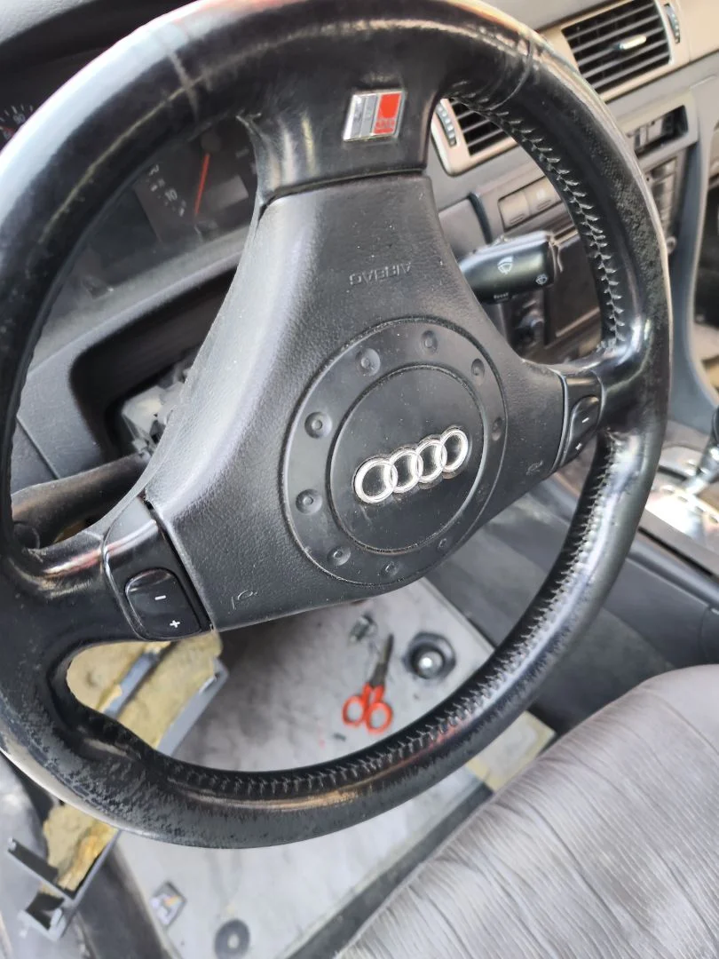 Foto de AIRBAG DELANTERO IZQUIERDO AUDI A6 BERLINA (4B2) 2.5 V6 24V TDI (150 CV / 110 KW)