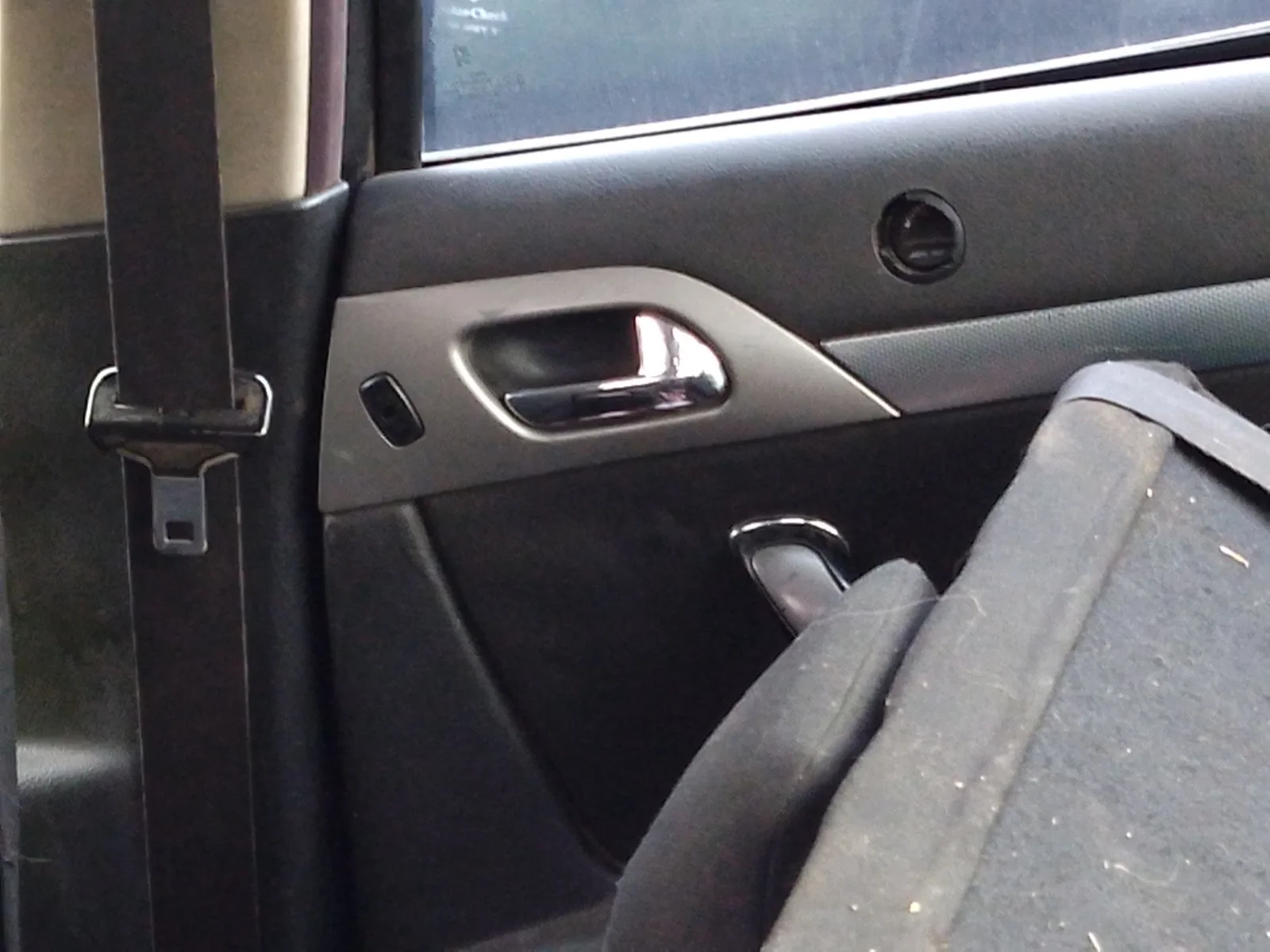 Foto de MANETA INTERIOR TRASERA DERECHA PEUGEOT 407 2.0 16V HDi FAP CAT (RHR / DW10BTED4) (136 CV / 100 KW)