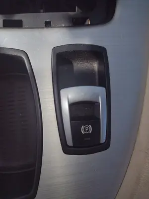 Foto de FRENO DE MANO ELECTRICO BMW SERIE Z4 ROADSTER (E89) 2.5 24V CAT (204 CV / 150 KW)