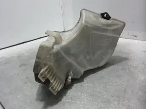 Foto de DEPOSITO LIMPIA BMW SERIE 3 BERLINA (E46) 3.0 24V Turbodiesel CAT (184 CV / 135 KW) referencia 61667007970 foto 4