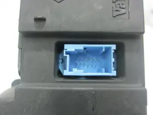 Foto de NO IDENTIFICADO RENAULT CLIO III 1.5 dCi Diesel (106 CV / 78 KW) referencia 8200296683 foto 3