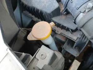 Foto de DEPOSITO LIMPIA NISSAN NV400 FURGON (X62) 2.3 dCi Diesel CAT (125 CV / 92 KW)