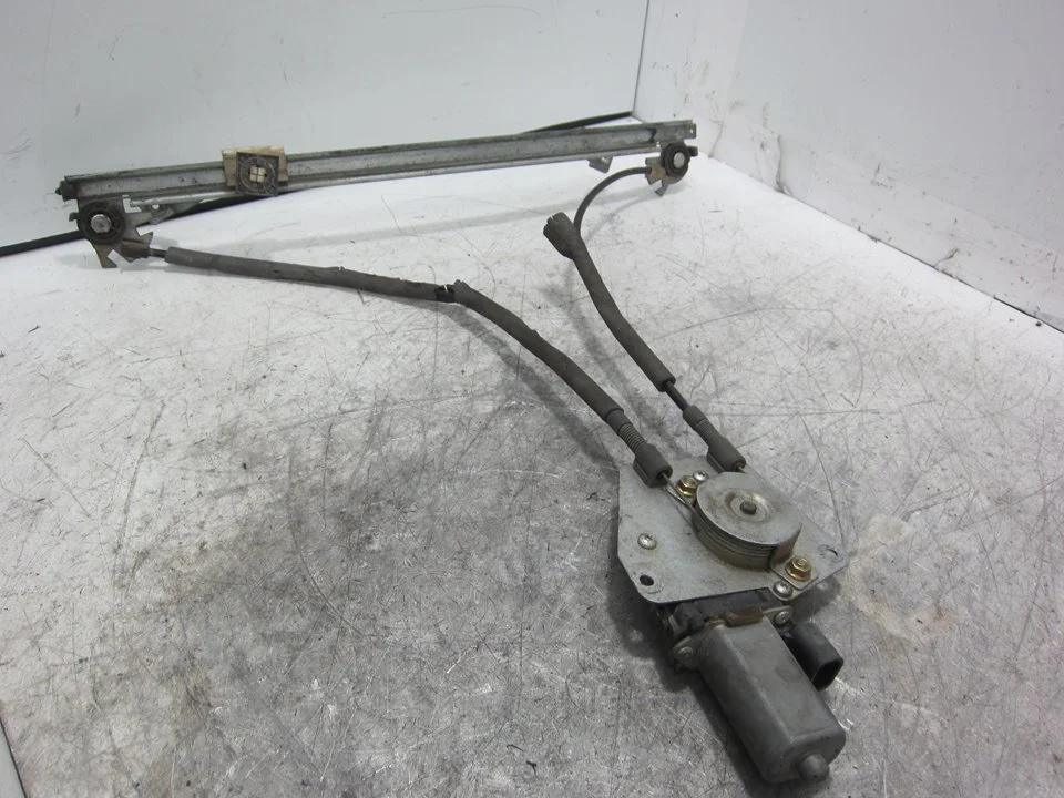 Foto de ELEVALUNAS DELANTERO IZQUIERDO SEAT IBIZA (6L1) 1.2 (64 CV / 47 KW) referencia D239805
