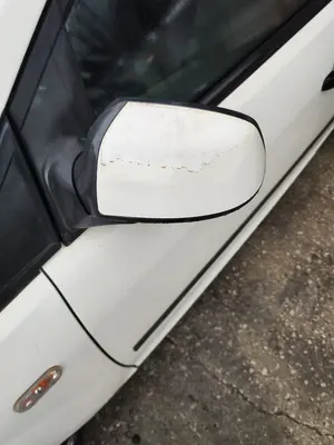 Foto de RETROVISOR IZQUIERDO FORD FOCUS BERLINA (CAP) 1.6 TDCi CAT (90 CV / 66 KW) foto 3
