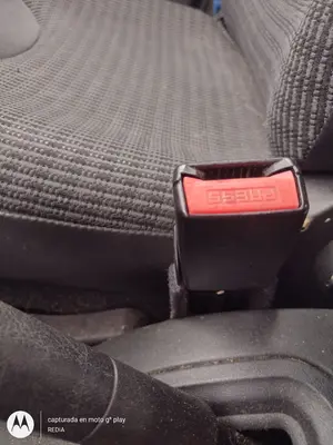 Foto de ENGANCHE CINTURON DELANTERO DERECHO CITROEN C3 1.4 HDi (68 CV / 50 KW)