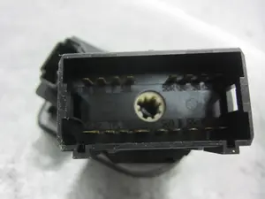 Foto de MANDO LUCES SEAT IBIZA BERLINA (6J5) 1.4 TDI (80 CV / 59 KW) referencia 6J1941531 foto 3