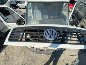 Foto de REJILLA DELANTERA VOLKSWAGEN LT FURGÓN/COMBI 2.5 TDI (109 CV / 80 KW)