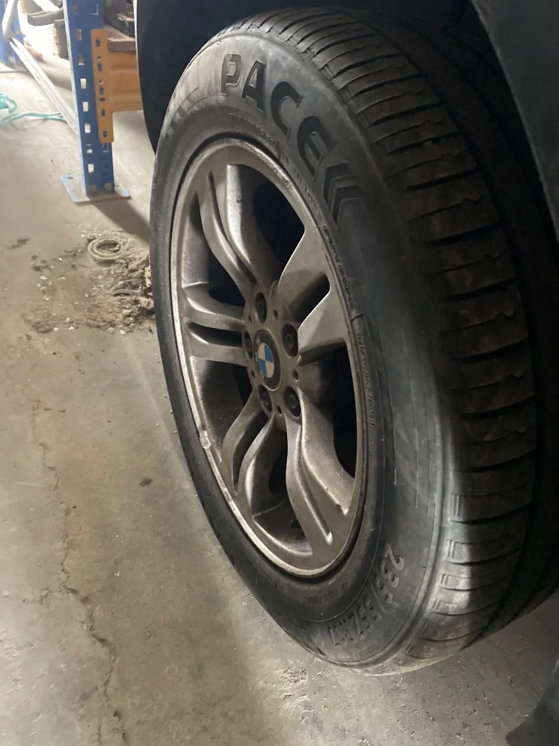 Foto de LLANTA BMW SERIE X3 (E83) 2.0 Turbodiesel CAT (177 CV / 130 KW)