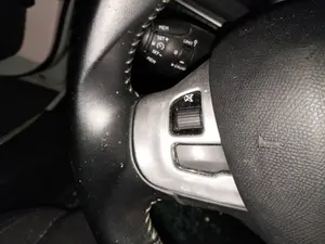 Foto de MANDO VOLANTE PEUGEOT 308 foto 2