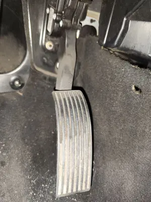 Foto de POTENCIOMETRO PEDAL ALFA ROMEO 159 (140) 1.9 JTD (M) 16V CAT (150 CV / 110 KW)