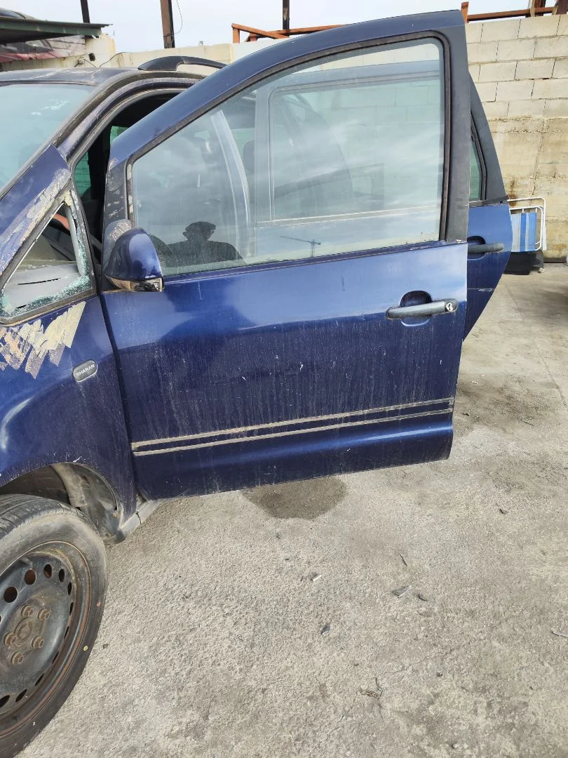 Foto de PUERTA DELANTERA IZQUIERDA VOLKSWAGEN SHARAN (7M6/7M9) 1.9 TDI (116 CV / 85 KW) referencia 7M3831021E
