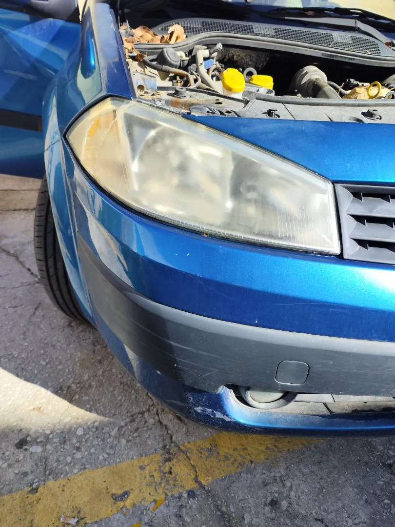 Foto de FARO DERECHO RENAULT MEGANE II BERLINA 5P 1.5 dCi Diesel (101 CV / 74 KW)