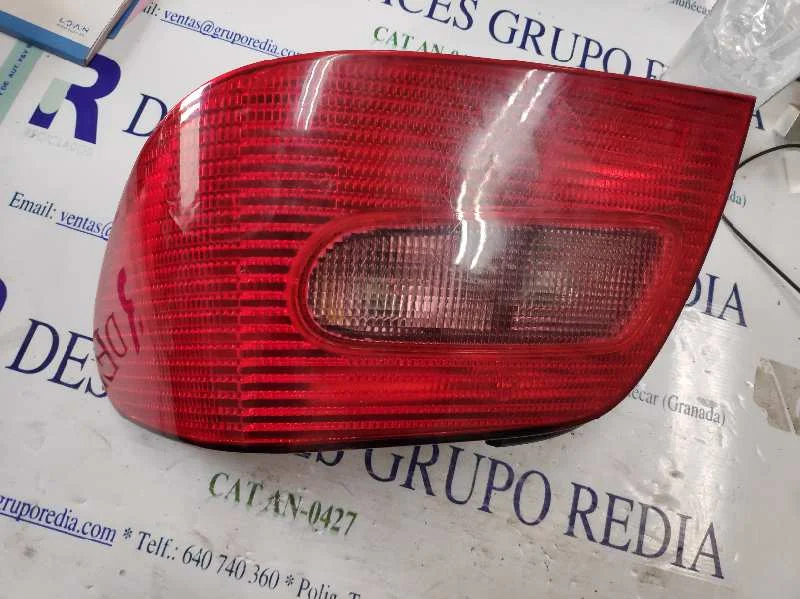 Foto de PILOTO TRASERO DERECHO CITROEN XSARA BERLINA 1.9 Turbodiesel (90 CV / 66 KW) referencia 2534