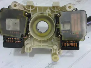 Foto de MANDO MULTIFUNCION HYUNDAI MATRIX (FC) 1.6 CAT (103 CV / 76 KW) referencia 9340017260 foto 5