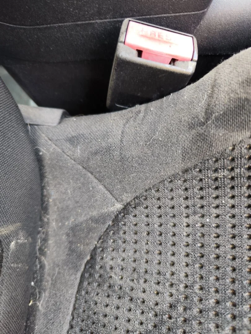 Foto de ENGANCHE CINTURON DELANTERO DERECHO CITROEN C4 BERLINA 1.6 16V HDi (90 CV / 66 KW)