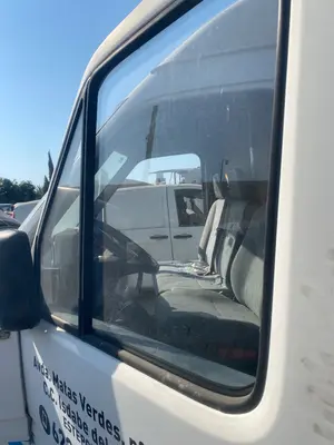 Foto de LUNA DELANTERA IZQUIERDA VOLKSWAGEN LT FURGÓN/COMBI 2.5 TDI (109 CV / 80 KW) referencia 2D0845201