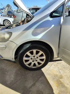 Foto de ALETA DELANTERA IZQUIERDA VOLKSWAGEN GOLF PLUS V (5M1) 1.9 TDI (105 CV / 77 KW)