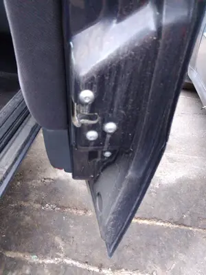 Foto de CERRADURA PUERTA DELANTERA DERECHA ALFA ROMEO 147 (190) 1.9 JTD CAT (110 CV / 81 KW)