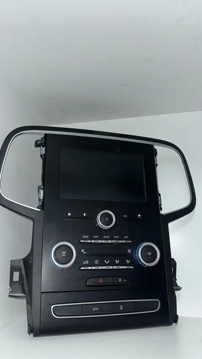 Foto de PANTALLA MULTIFUNCION RENAULT MEGANE IV BERLINA 5P referencia 1535555X