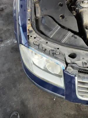 Foto de FARO DERECHO VOLKSWAGEN PASSAT BERLINA (3B3) 1.9 TDI (131 CV / 96 KW) referencia 3B0941016AN foto 3