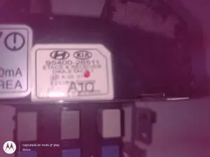 Foto de CAJA RELES / FUSIBLES HYUNDAI SANTA FE (SM) 2.0 CRDi CAT (113 CV / 83 KW) referencia 9540026511 foto 3