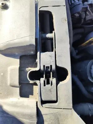 Foto de CERRADURA CAPO SEAT CORDOBA BERLINA (6L2) 1.9 TDI (131 CV / 96 KW) referencia 6L0823509D