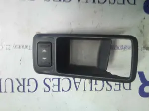 Foto de MANDO ELEVALUNAS TRASERO IZQUIERDO FORD C-MAX (CB3)(2007)