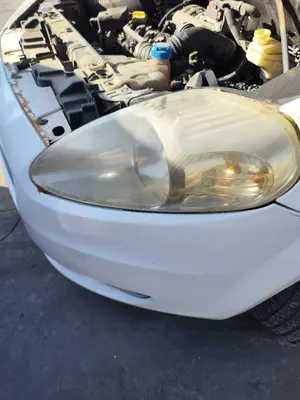 Foto de FARO IZQUIERDO FIAT GRANDE PUNTO (199) 1.4 (95 CV / 70 KW) referencia 0051701593 foto 3