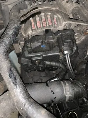 Foto de ALTERNADOR VOLKSWAGEN GOLF IV BERLINA (1J1)(10.1997) 1.9 TDI (110 CV / 81 KW) referencia 038903018PV foto 7