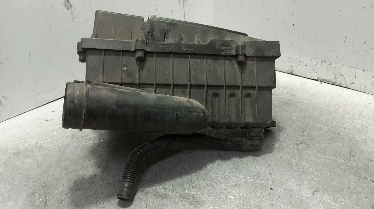 Foto de CAJA FILTRO AIRE SEAT TOLEDO (5P2) 1.9 TDI (105 CV / 77 KW) referencia 1K0129620D
