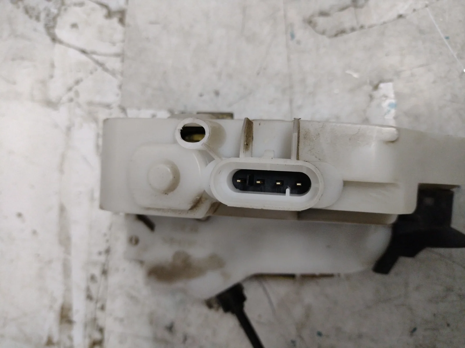 Foto de CERRADURA PUERTA DELANTERA IZQUIERDA RENAULT MEGANE II COUPE/CABRIO 1.5 dCi Diesel (106 CV / 78 KW)