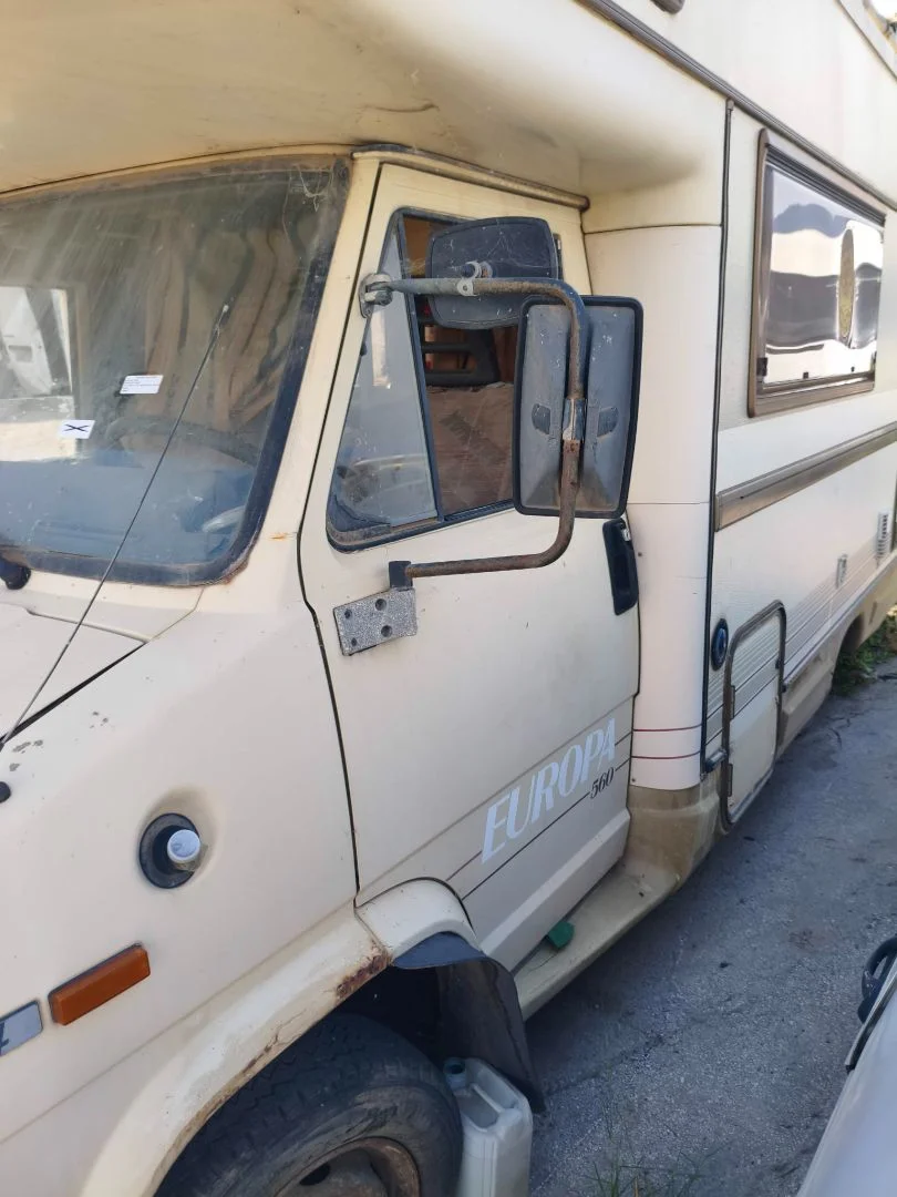 Foto de PUERTA DELANTERA IZQUIERDA FIAT DUCATO I BUS 2.5 Turbodiesel (92 CV / 68 KW)