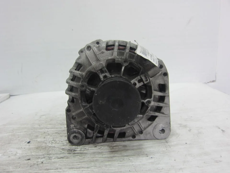 Foto de ALTERNADOR RENAULT CLIO II FASE II (B/CB0) referencia 8EL011710611