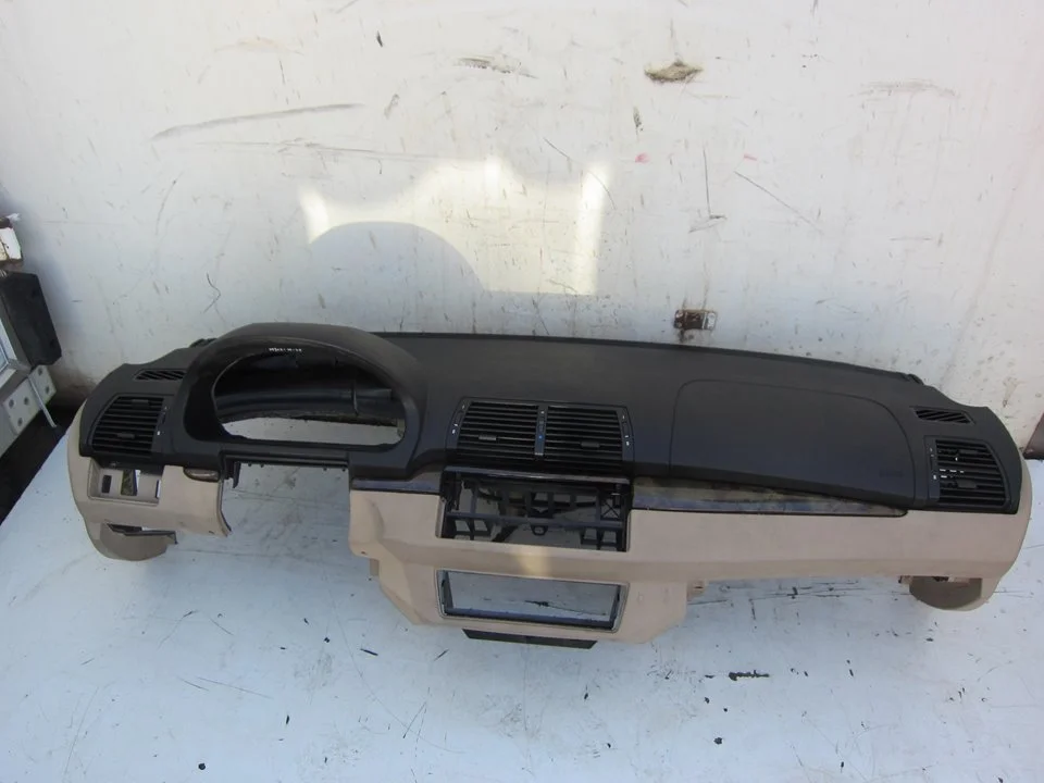 Foto de SALPICADERO BMW SERIE X5 (E53) 3.0 24V CAT (231 CV / 170 KW) referencia 824898310