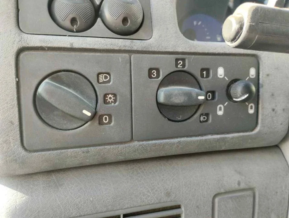 Foto de MANDO LUCES FIAT DUCATO II CAMIÓN 2.8 JTD (146 CV / 107 KW)