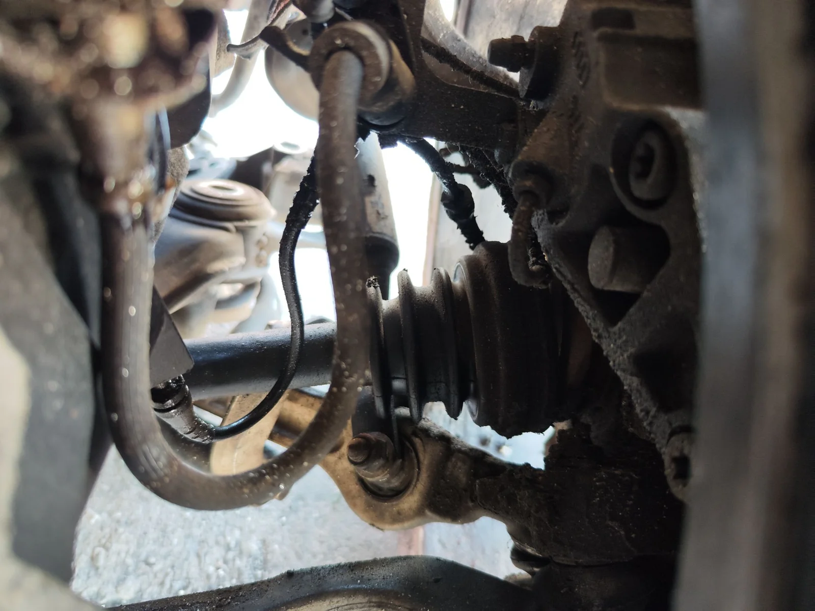 Foto de BRAZO SUSPENSION DELANTERO DERECHO AUDI A4 AVANT (8E) 3.0 V6 24V TDI (233 CV / 171 KW)