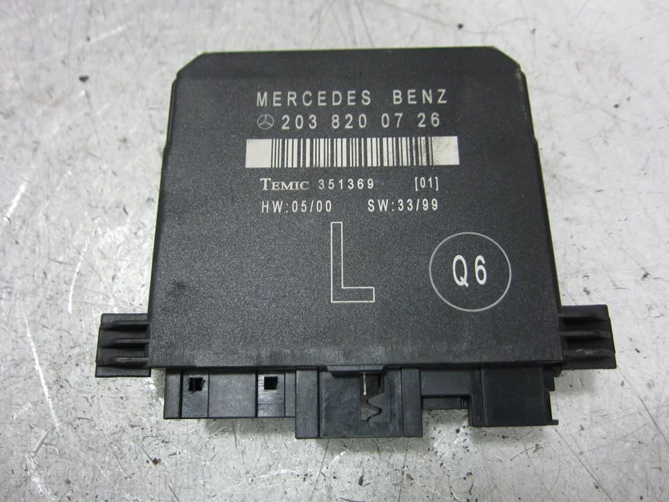 Foto de CENTRALITA CIERRE MERCEDES-BENZ CLASE C (BM 203) BERLINA 2.0 Compresor CAT (163 CV / 120 KW) referencia 2038200726