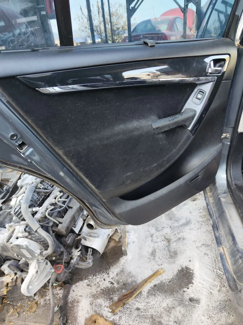 Foto de GUARNECIDO PUERTA TRASERA IZQUIERDA CITROEN GRAND C4 PICASSO 1.6 16V HDi FAP (109 CV / 80 KW)